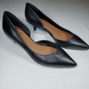 Vince Camuto Black Kitten Heels. Sz 8.5.